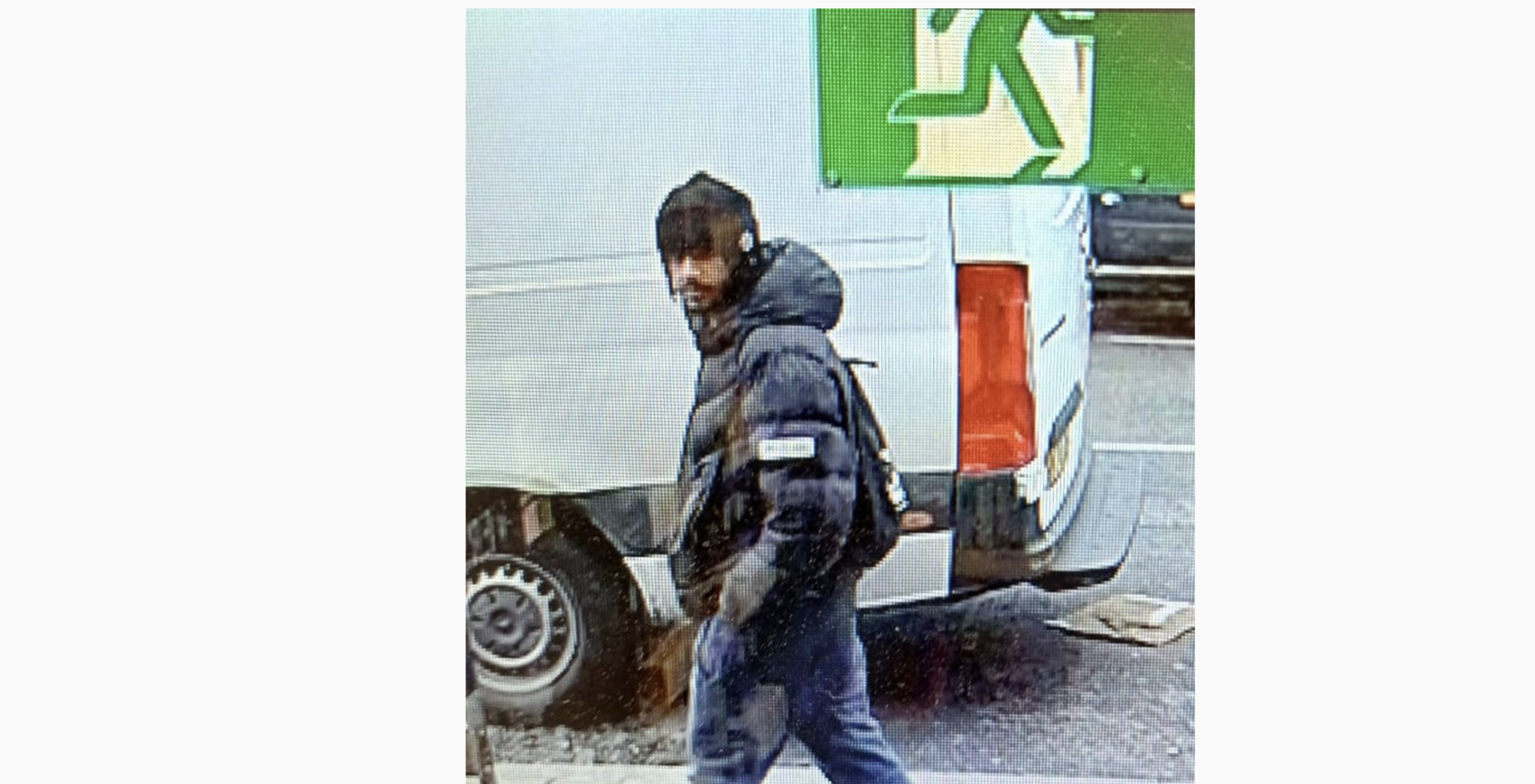 Police hunting for man following fatal stabbing of boy, 15, in Islington