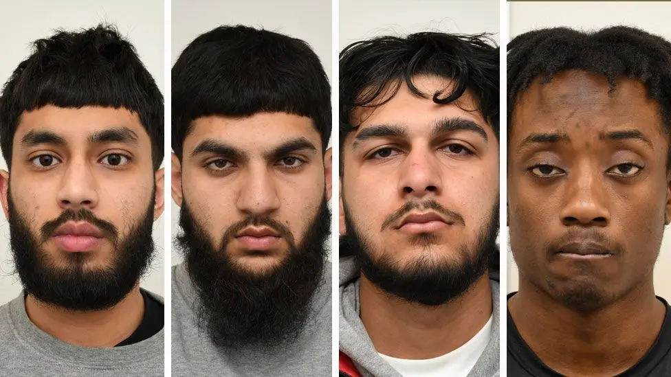 Golders Green: Four admit arson attack on Jewish ambulances