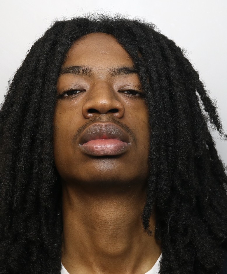 Swift justice for dangerous offender as plain clothes officers swoop at station on Walter de Carvalho