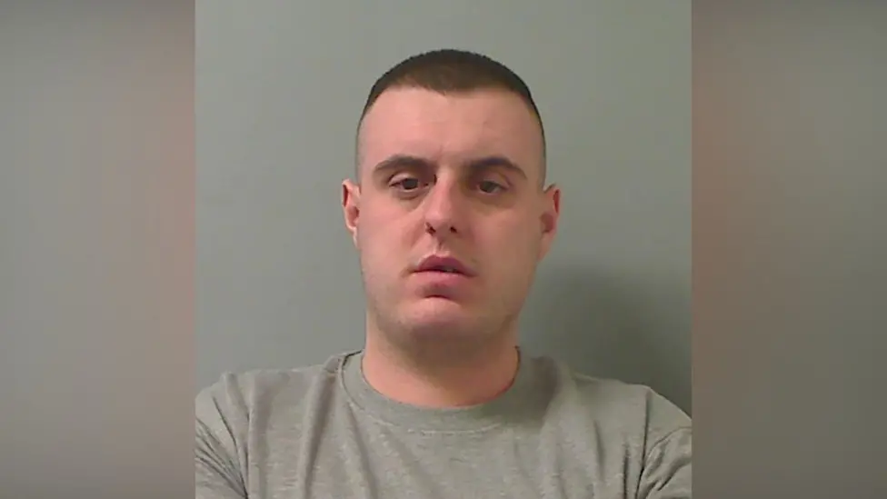 Gary Anderson: Confidence 'damaged' by on-the-run killer case - Long