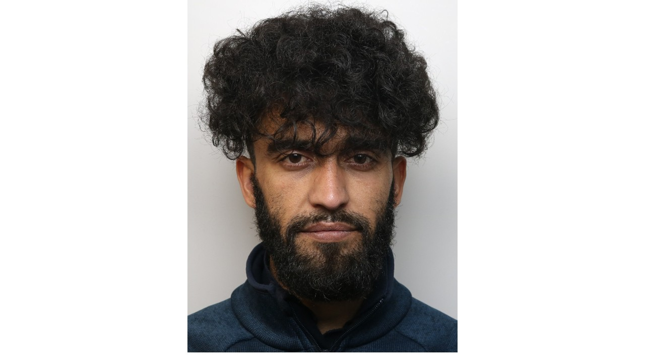 Sex offender Mansoor Ahmed, 31, threatened to stab BTP officers in 14-minute phone call