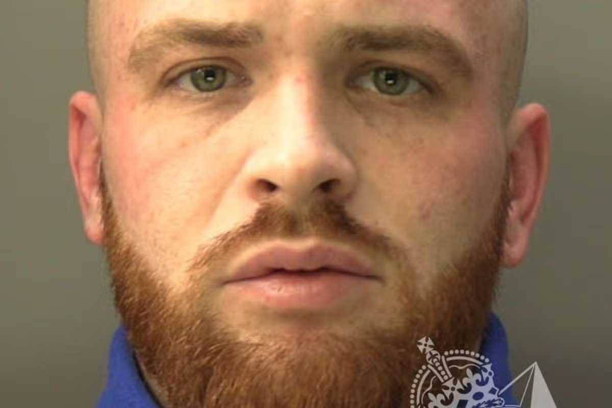 Macauley Thomas texted his girlfriend and said: 'I'll come and batter you now'. Soon his hands were round her throat